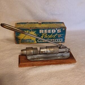 Reed's Rocket nut cracker, fast nut cracker